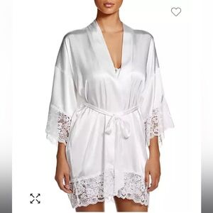 In Bloom by Jonquil The Bride Wrap Robe